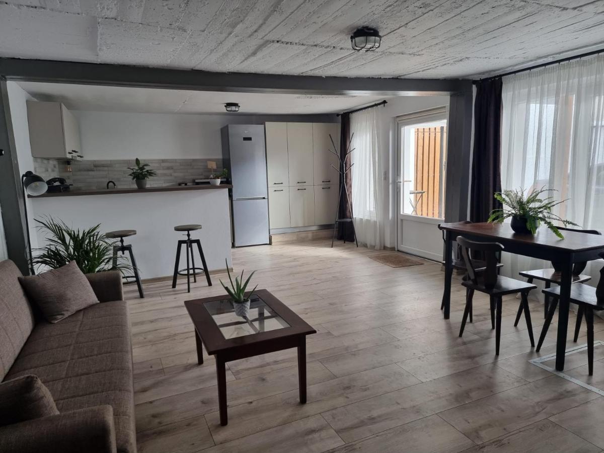 The Cozy Bunker Apartament